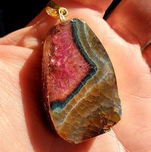 New Druzy Geode Dragon Veins Agate Gold Pendant.